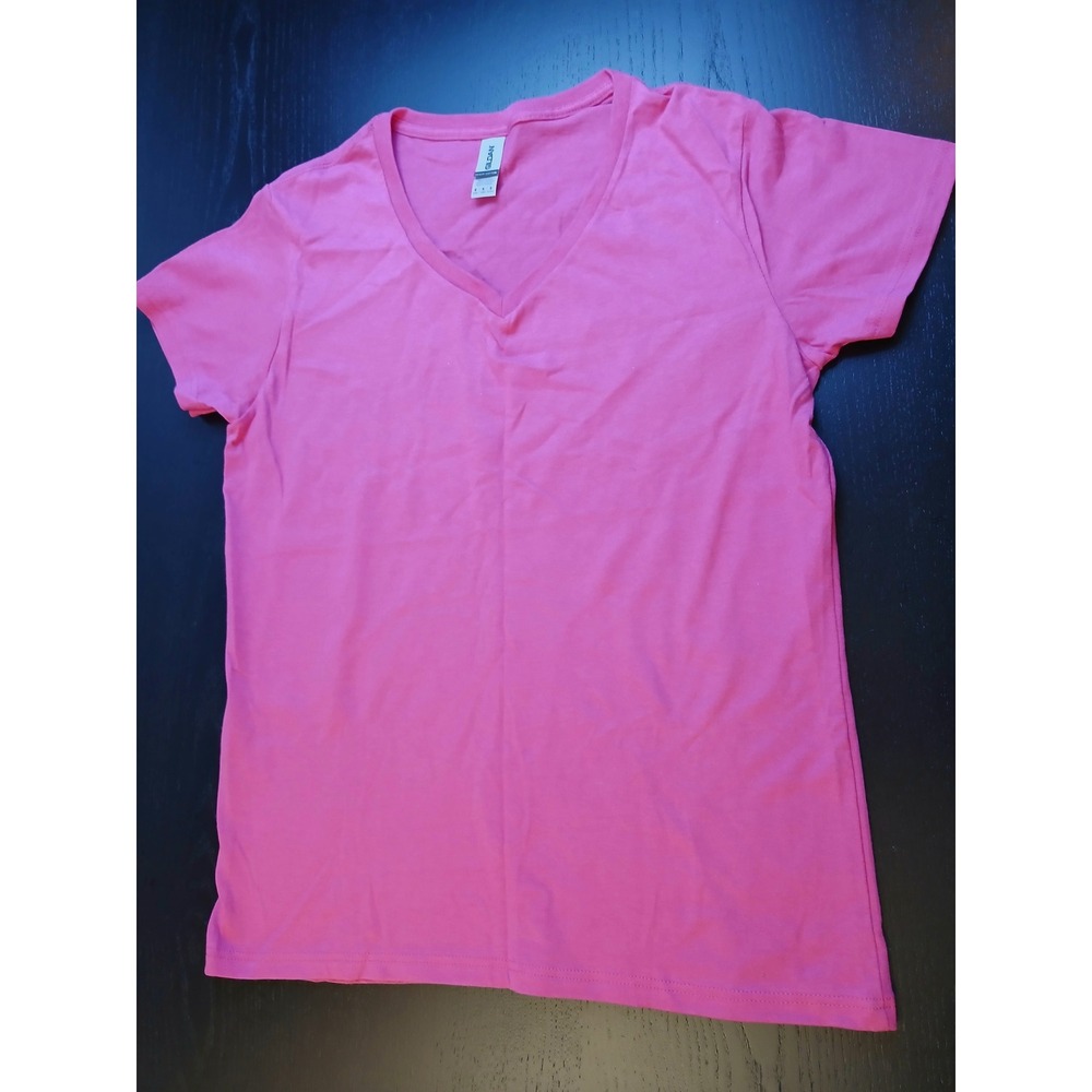 Gildan Heavy Cotton Pink V-Neck T-Shirt Womens Medium Short Sleeve Solid‎ Basic